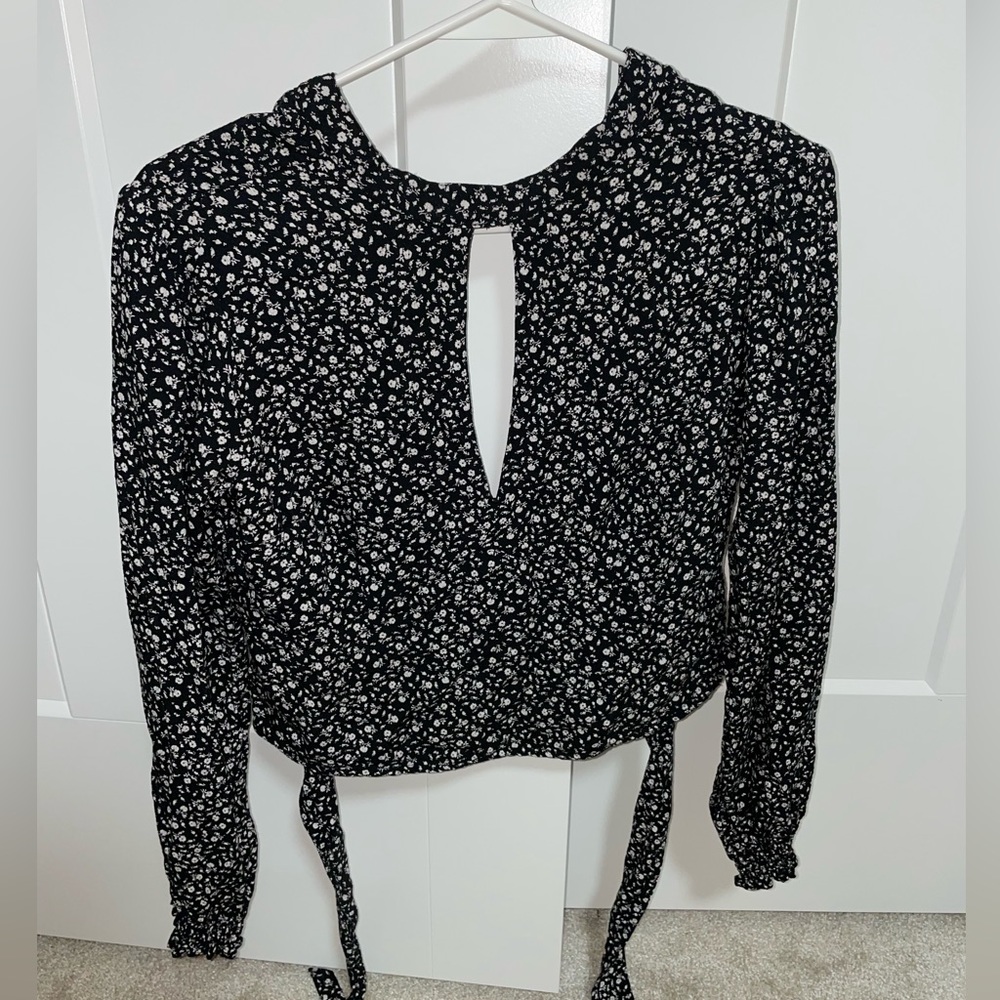 Abercrombie Keyhole Open Back Top